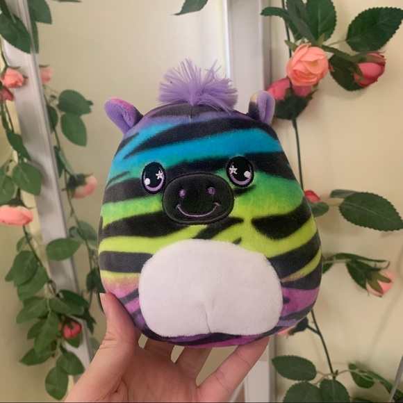 Squishmallow - Rainbow Zebra - Picture 1 of 3